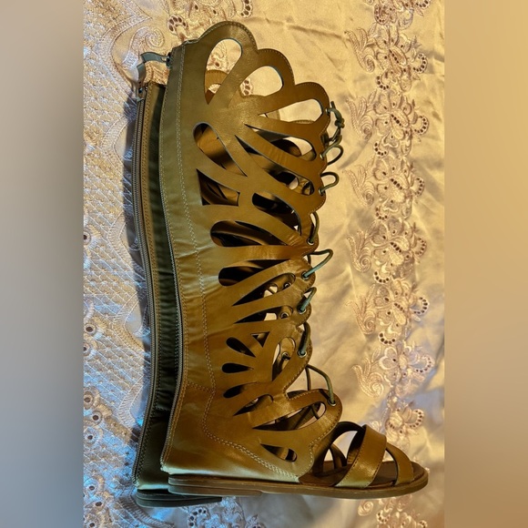 Forever Tan Gladiator Sandals with Intricate Straps - Picture 5 of 10